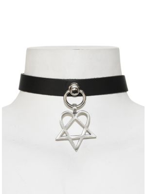 Heartagram choker