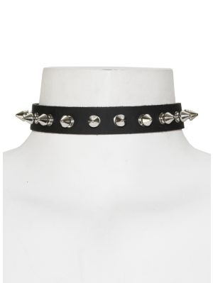 Spiky choker
