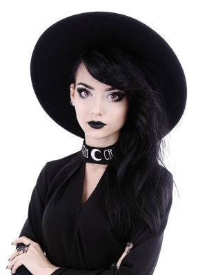 boohoo witch hatt