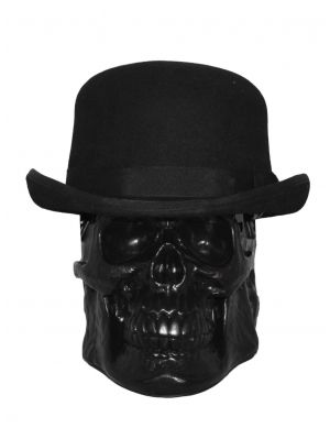 Svart bowlerhatt